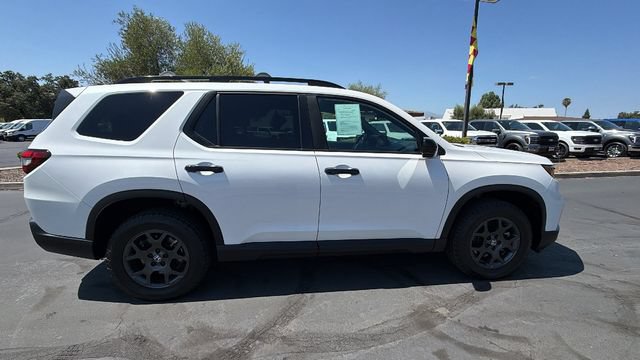 Used 2023 Honda Pilot TrailSport image 3