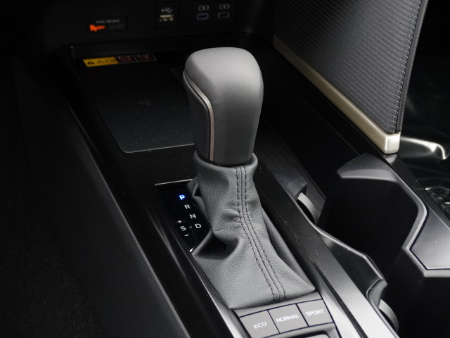 New 2026 Toyota Camry Hybrid FWD image 22