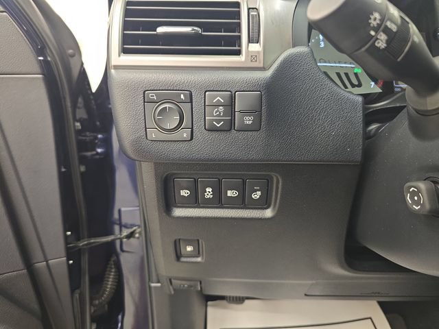 Used 2022 Lexus GX 460 Premium w/ Accessory Package AWD/4WD image 35