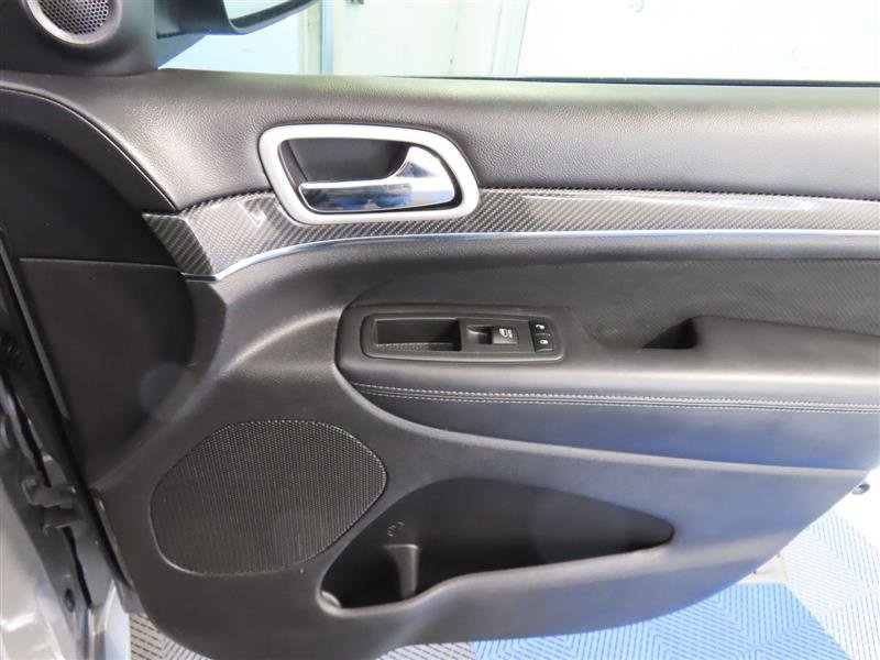 Used 2020 Jeep Grand Cherokee SRT AWD/4WD image 39