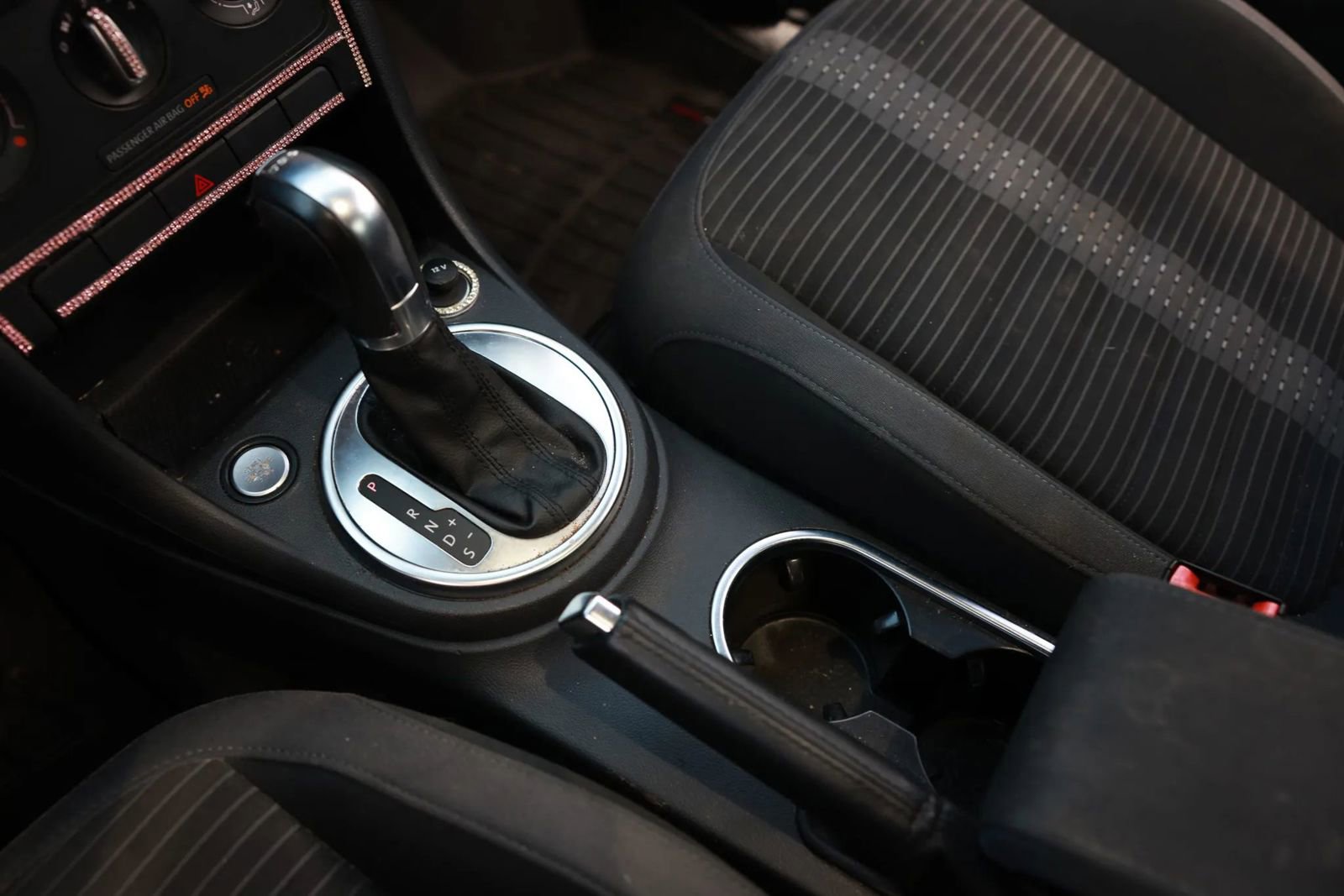 Used 2014 Volkswagen Beetle R-Line image 37