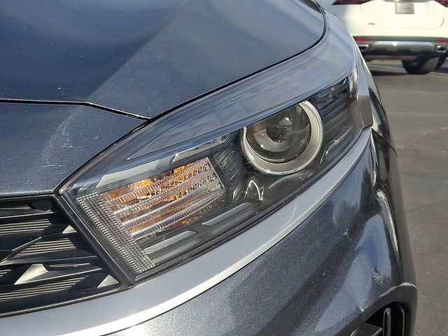 Used 2023 Kia Forte LXS image 9