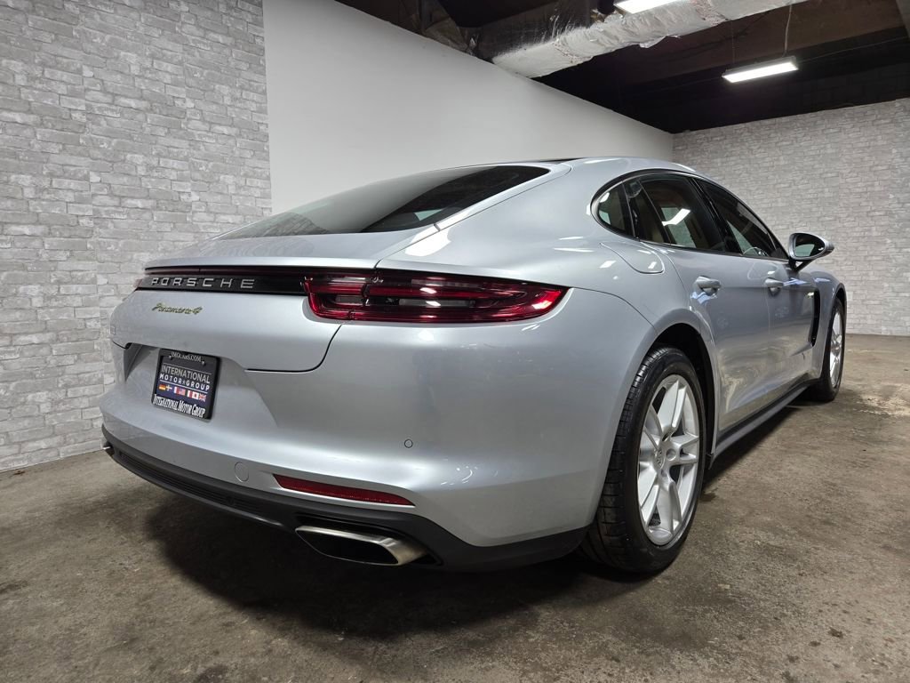 Used 2018 Porsche Panamera 4 image 40