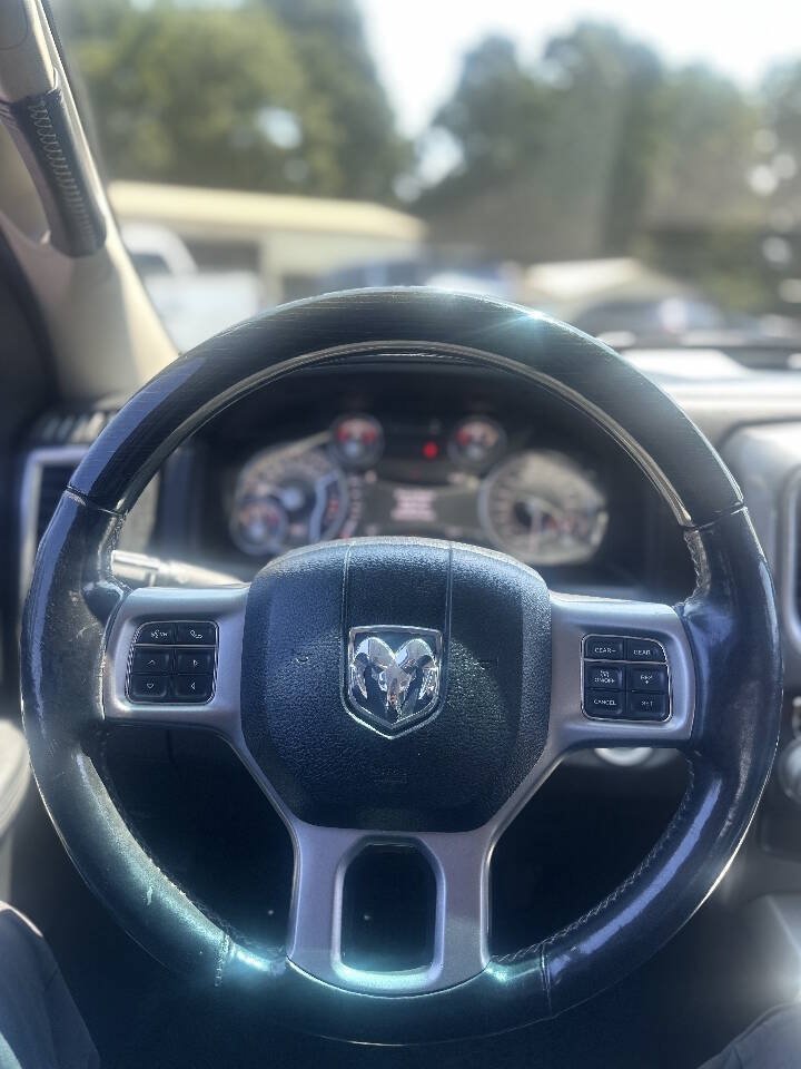 Used 2014 RAM 1500 Limited RWD image 19