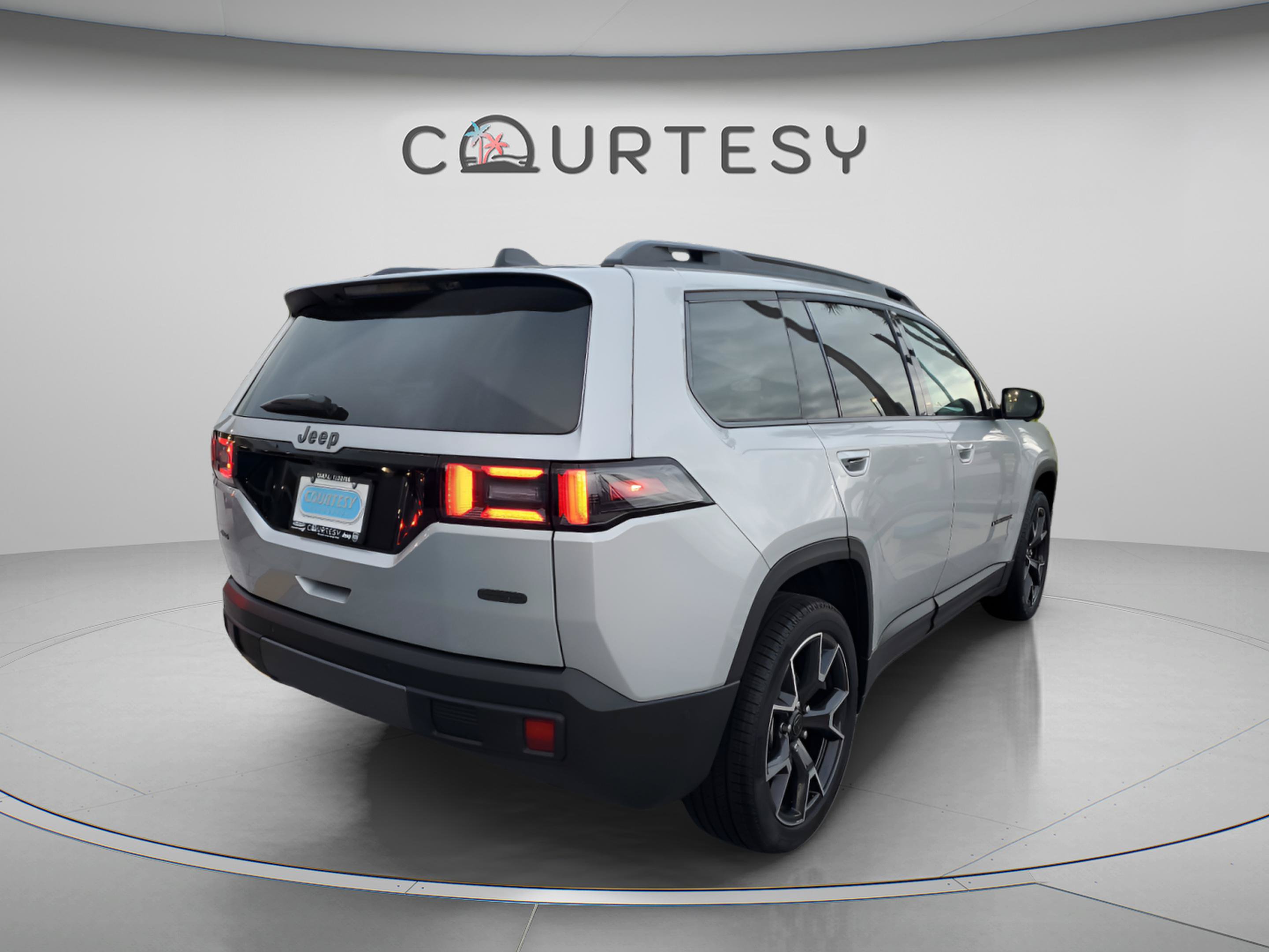 New 2026 Jeep Cherokee Overland w/ Advanced Pro Tech Group AWD/4WD image 3