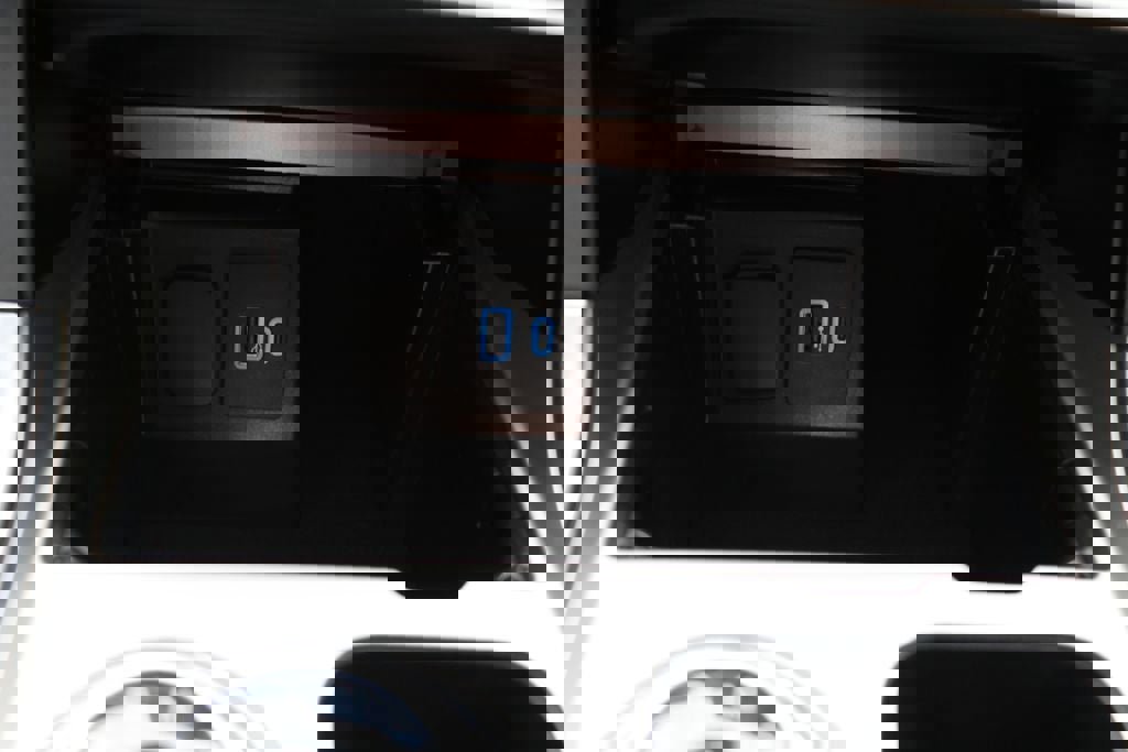 Used 2022 Ford Explorer Platinum w/ Equipment Group 601A image 27