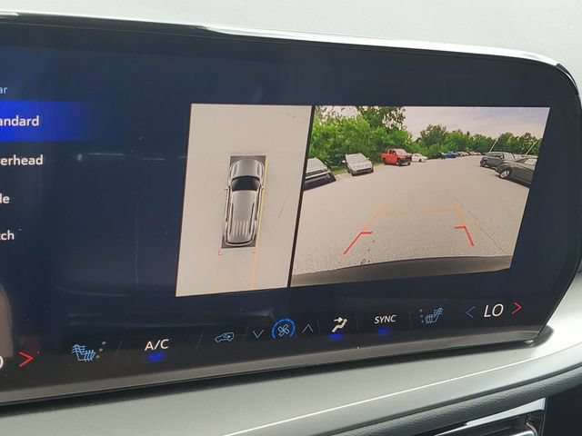 New 2026 Chevrolet Traverse LT w/ Midnight/Sport Edition AWD/4WD image 27