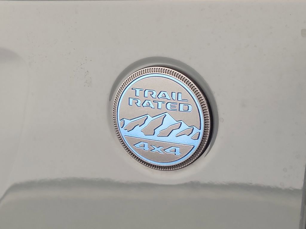 Used 2025 Jeep Wrangler Unlimited Sahara w/ Safety Group AWD/4WD image 8