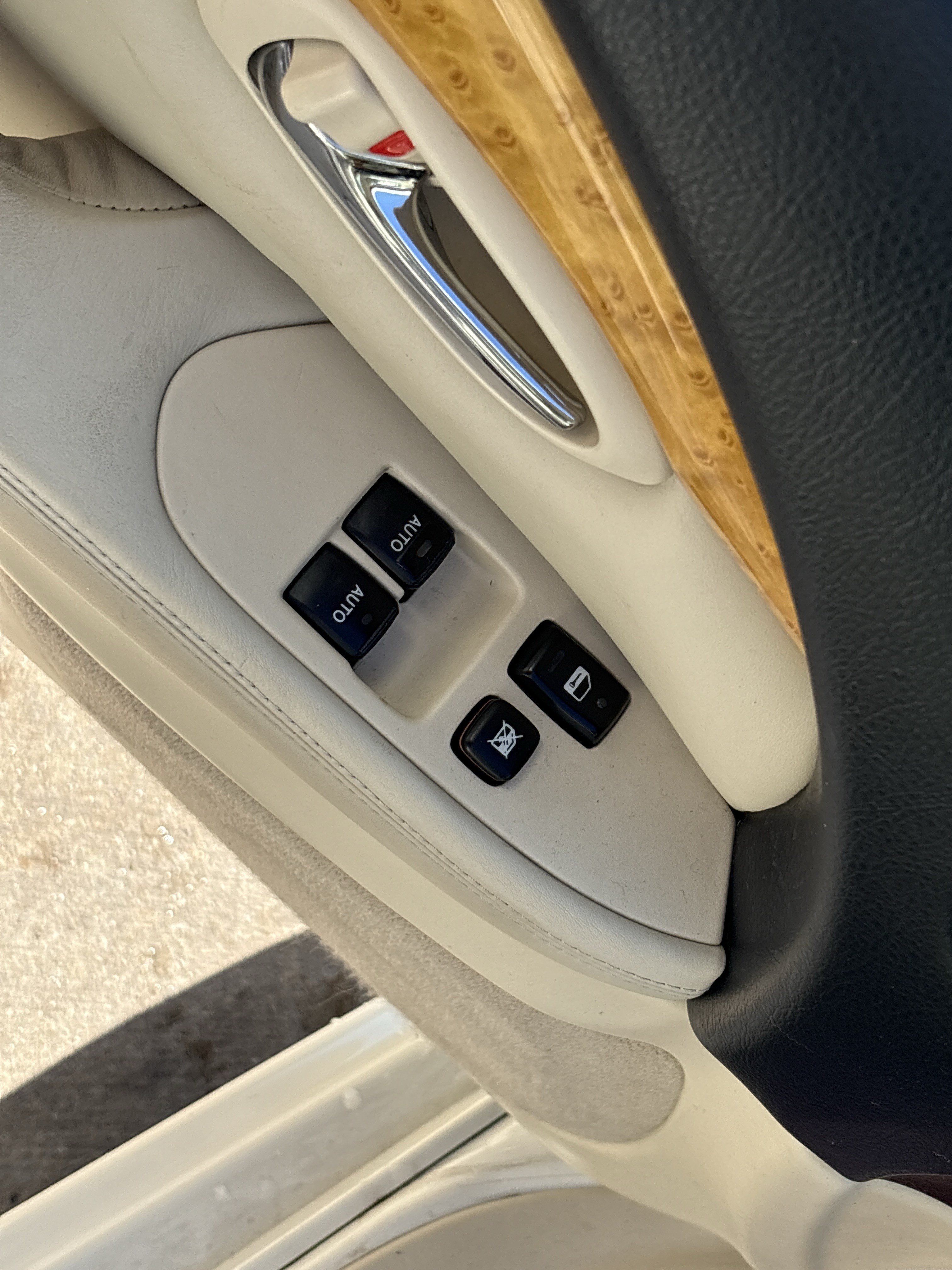 Used 2003 Lexus SC 430 Convertible RWD image 20