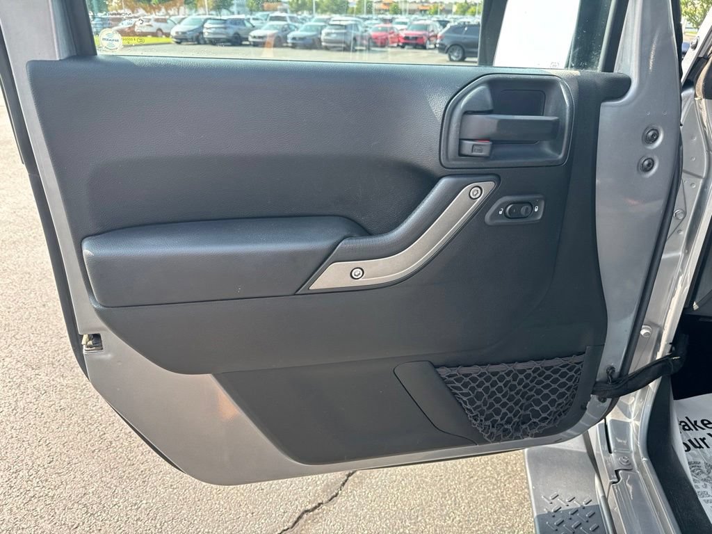 Used 2018 Jeep Wrangler Unlimited Sport S AWD/4WD image 24