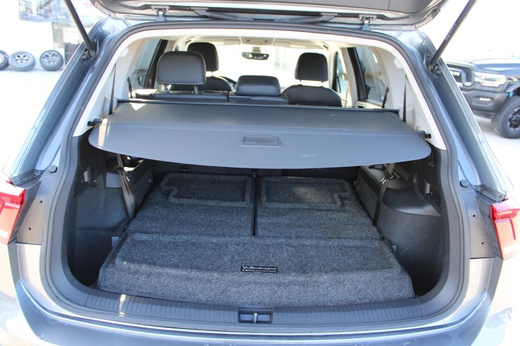 Used 2023 Volkswagen Tiguan SE image 33