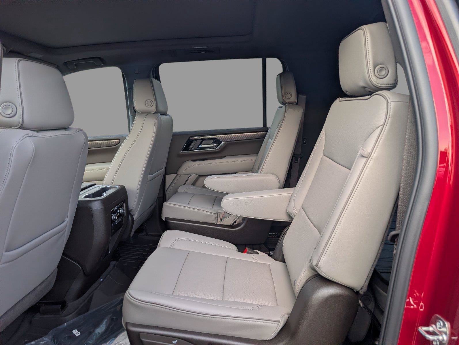 New 2026 GMC Yukon XL Elevation w/ LPO, Floor Liner Package RWD image 36