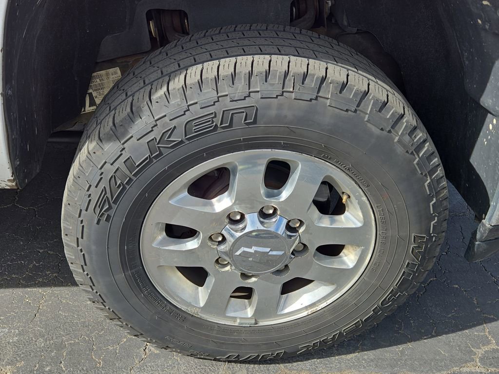 Used 2013 Chevrolet Silverado 2500 LT w/ Interior Plus Package image 5