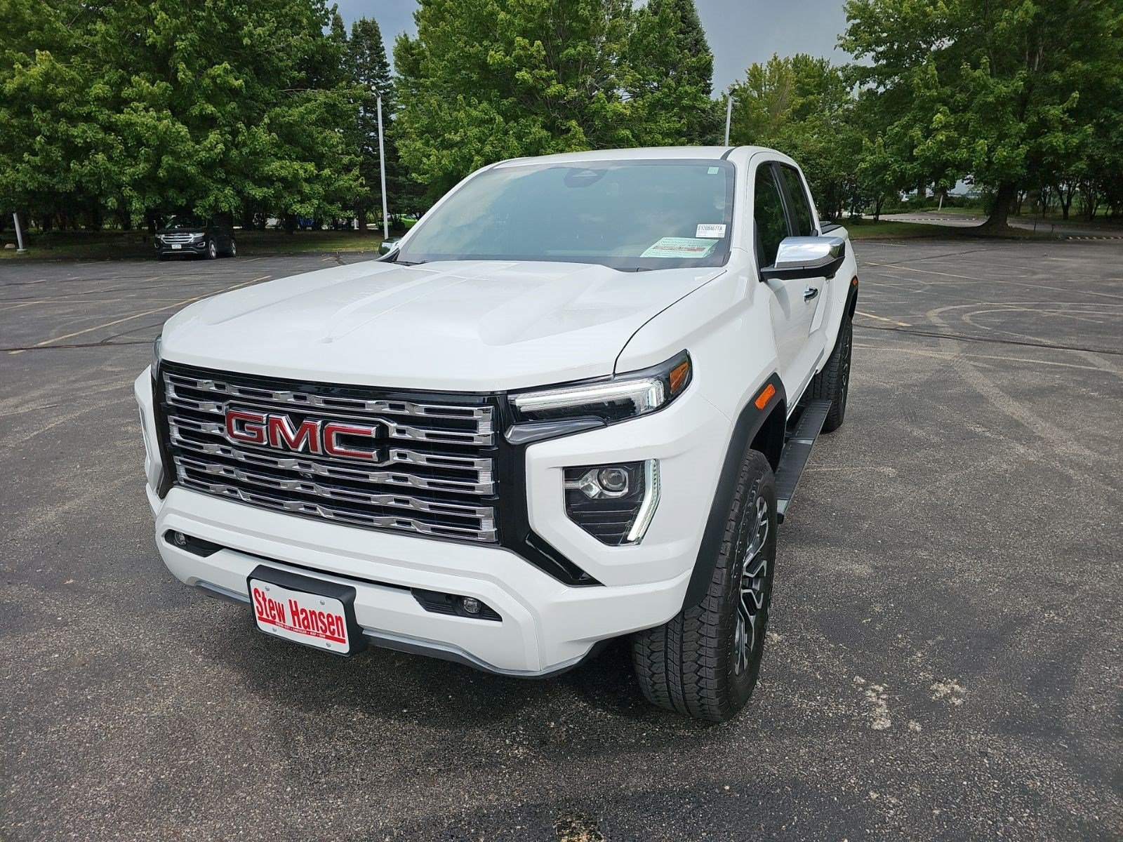 Used 2025 GMC Canyon Denali AWD/4WD image 2