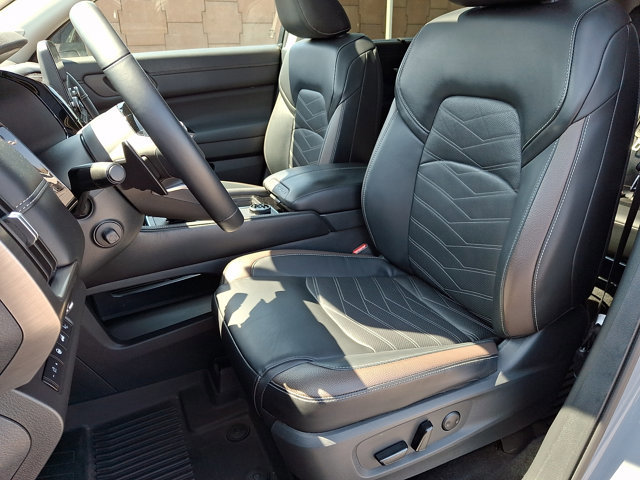 Used 2025 Nissan Pathfinder Platinum w/ Cargo Package image 15