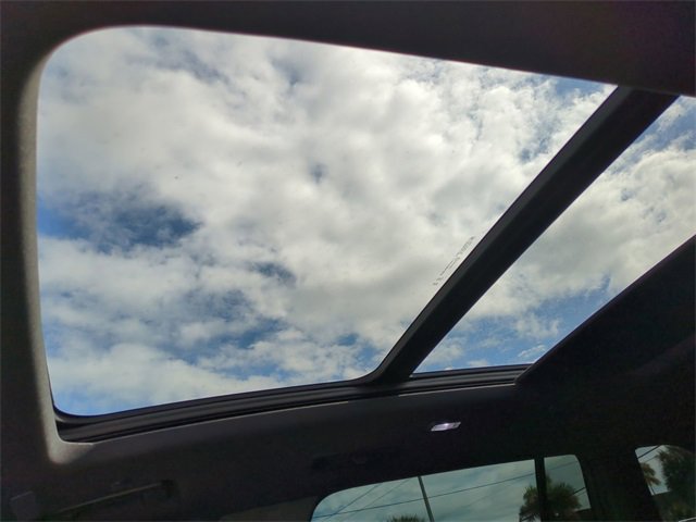 Certified 2025 GMC Acadia AT4 w/ Luxury Package image 24