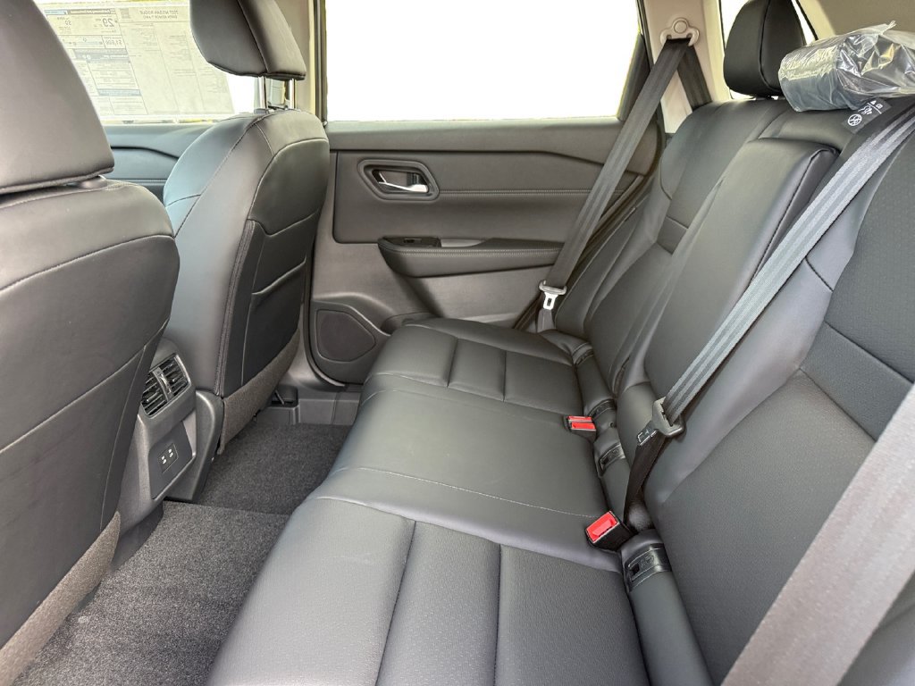 New 2027 Nissan Rogue Dark Armor AWD/4WD image 14