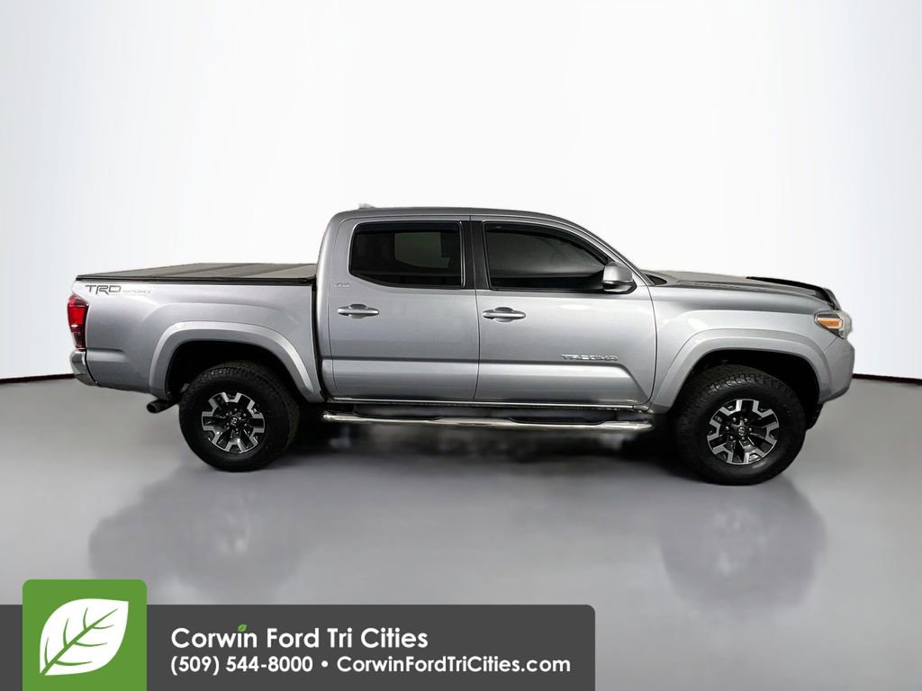 Used 2020 Toyota Tacoma SR5 AWD/4WD image 18