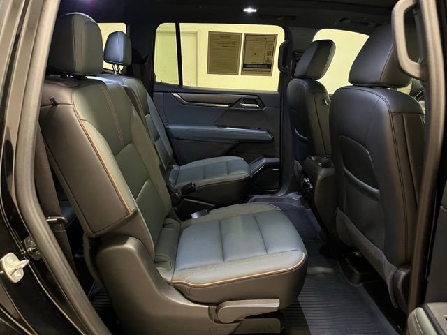 Used 2024 GMC Acadia AT4 w/ Luxury Package AWD/4WD image 21