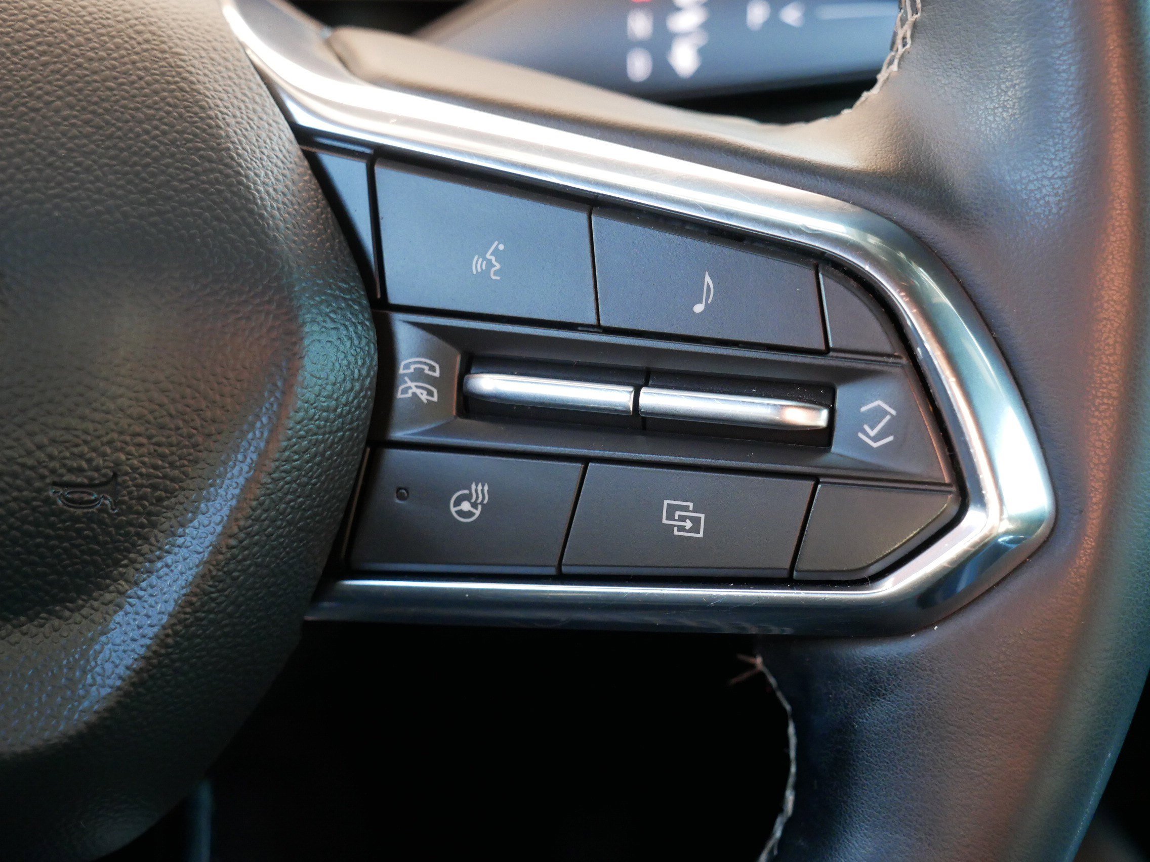 Used 2024 Chevrolet Equinox EV LT image 29