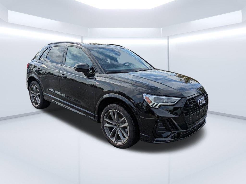 Certified 2025 Audi Q3 2.0T Premium w/ Black Optic Sport Package