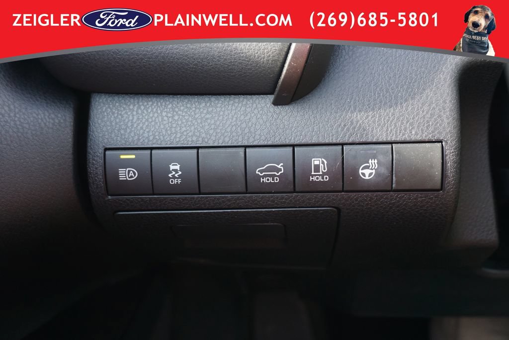 Used 2022 Toyota Camry XLE w/ Navigation Upgrade Package FWD image 29