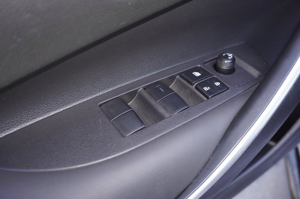 Certified 2022 Toyota Corolla SE w/ Carpet Mat Package (TMS) image 12