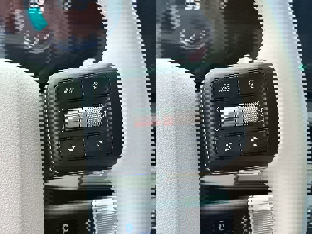 New 2025 Hyundai Santa Fe SEL image 15