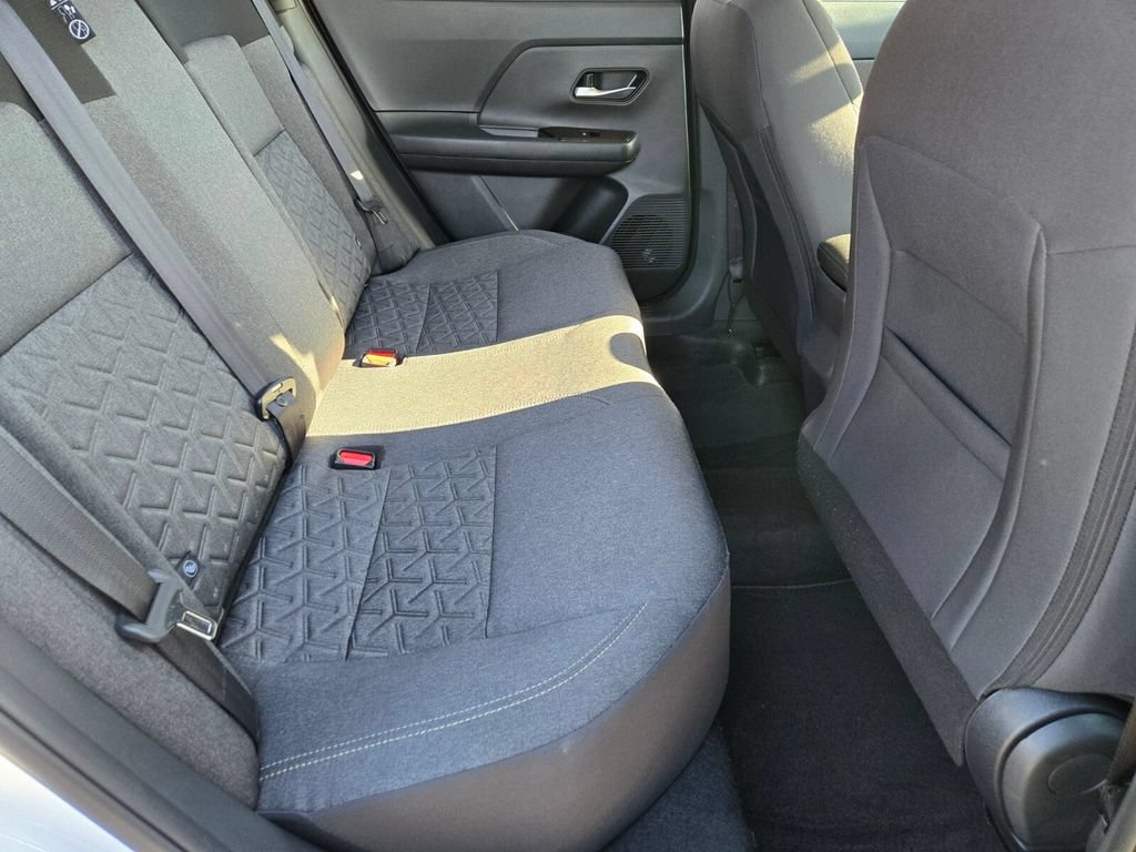 Certified 2025 Nissan Kicks SV FWD image 17