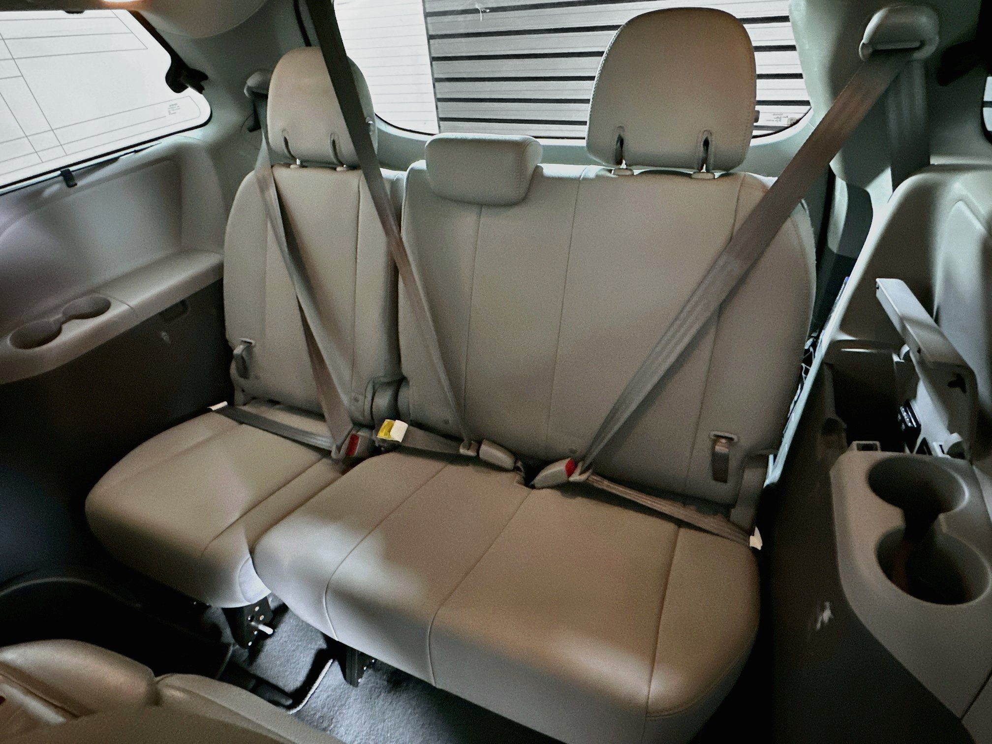 Used 2020 Toyota Sienna XLE Premium FWD image 27