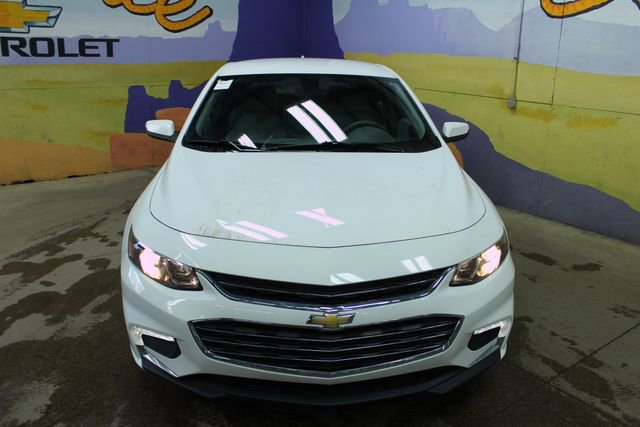 Used 2018 Chevrolet Malibu LT image 3