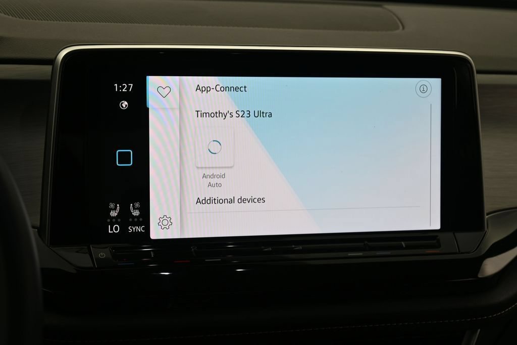 Used 2025 Volkswagen Atlas Cross Sport SE FWD image 21