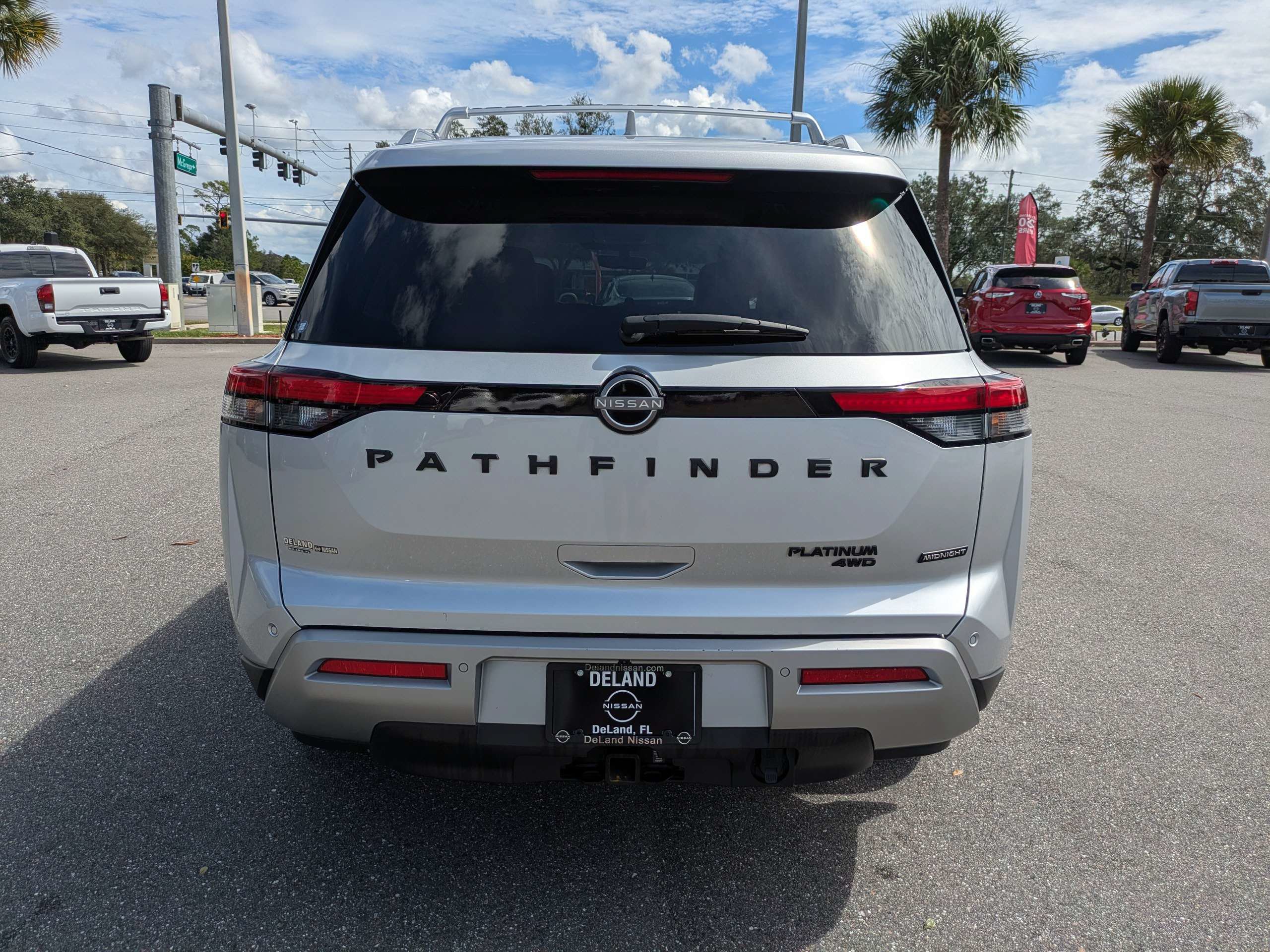 Used 2023 Nissan Pathfinder Platinum AWD/4WD image 5