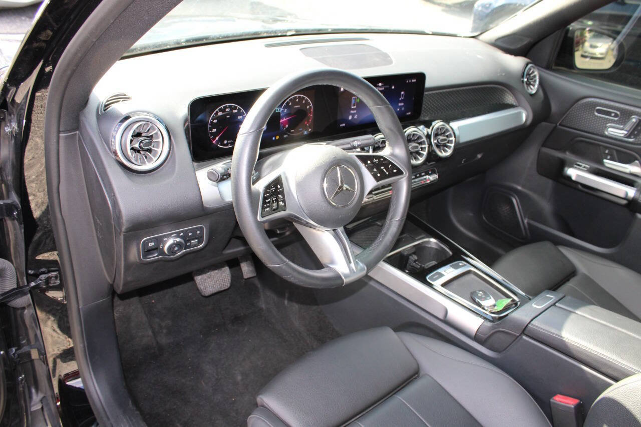 Used 2024 Mercedes-Benz GLB 250 image 13