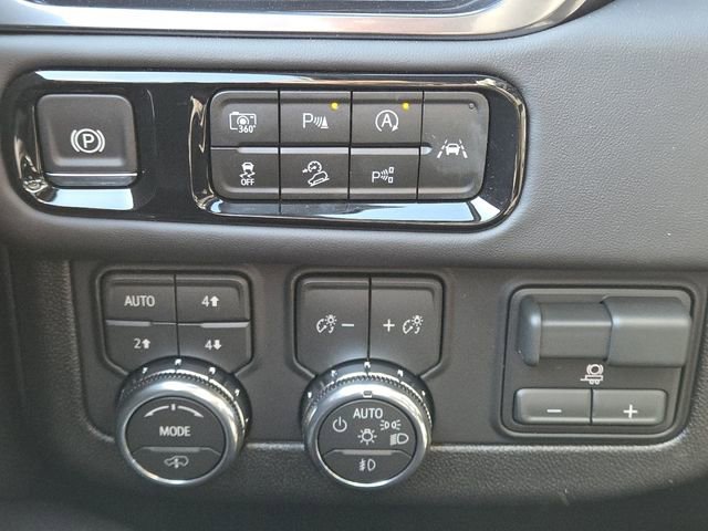 New 2026 GMC Yukon XL AT4 Ultimate image 14