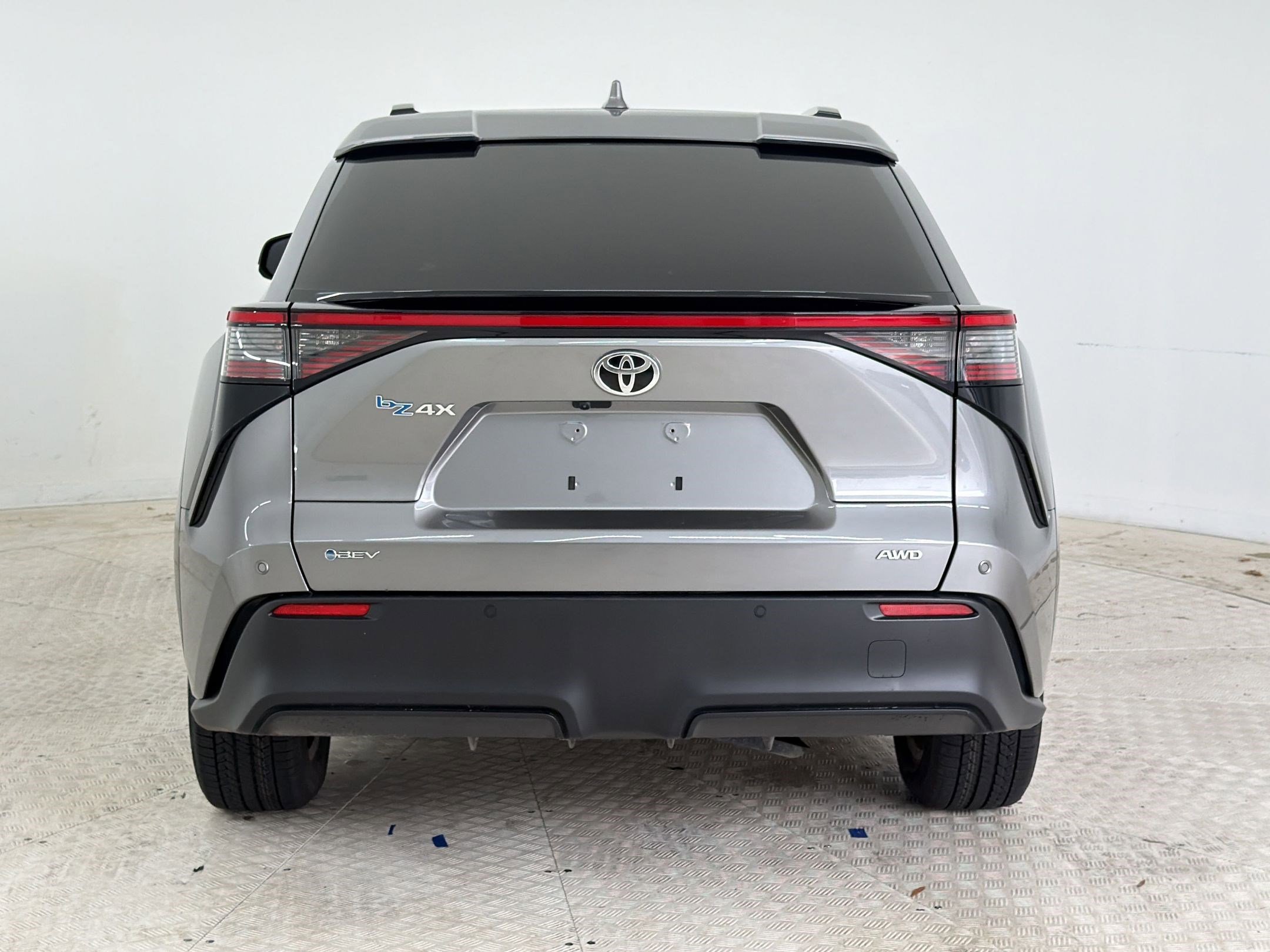 Used 2024 Toyota bZ4X AWD w/ Weather Package image 9