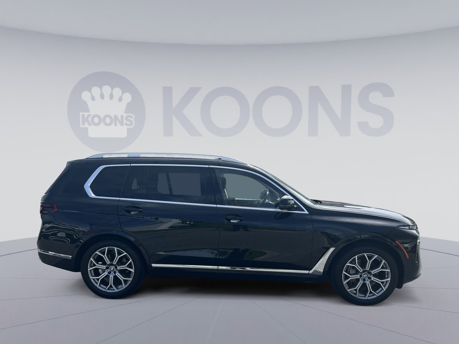 Used 2024 BMW X7 xDrive40i w/ Premium Package image 17