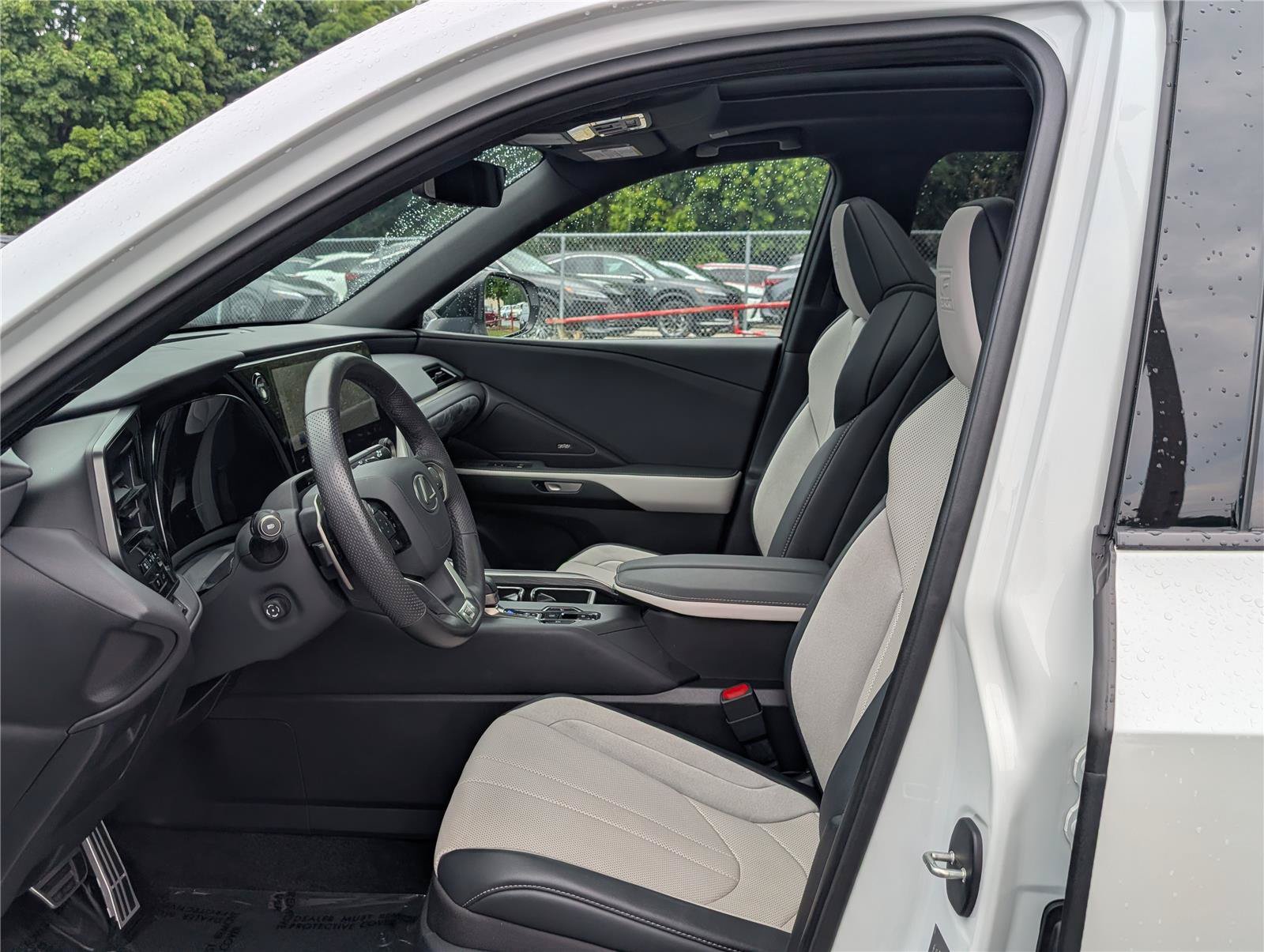 Certified 2025 Lexus TX 500h AWD w/ Technology Package image 19