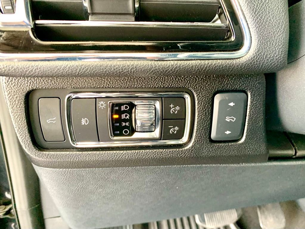 Used 2024 Lincoln Navigator L 4WD image 36