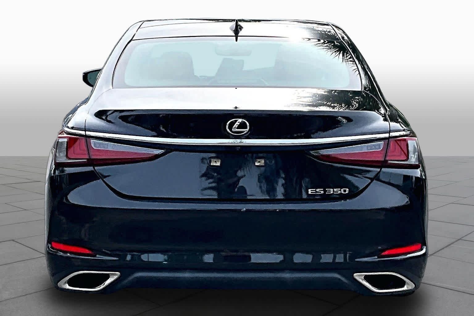 Used 2019 Lexus ES 350 Ultra Luxury w/ Accessory Package 2 FWD image 5