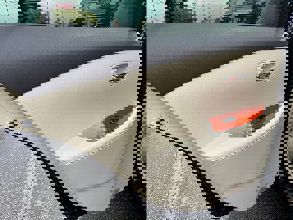 Used 2011 Lexus ES 350 image 21