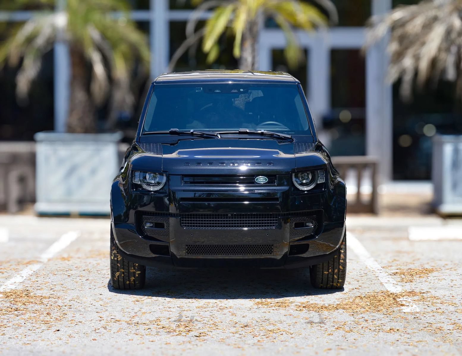Used 2025 Land Rover Defender 130 V8 AWD/4WD image 21