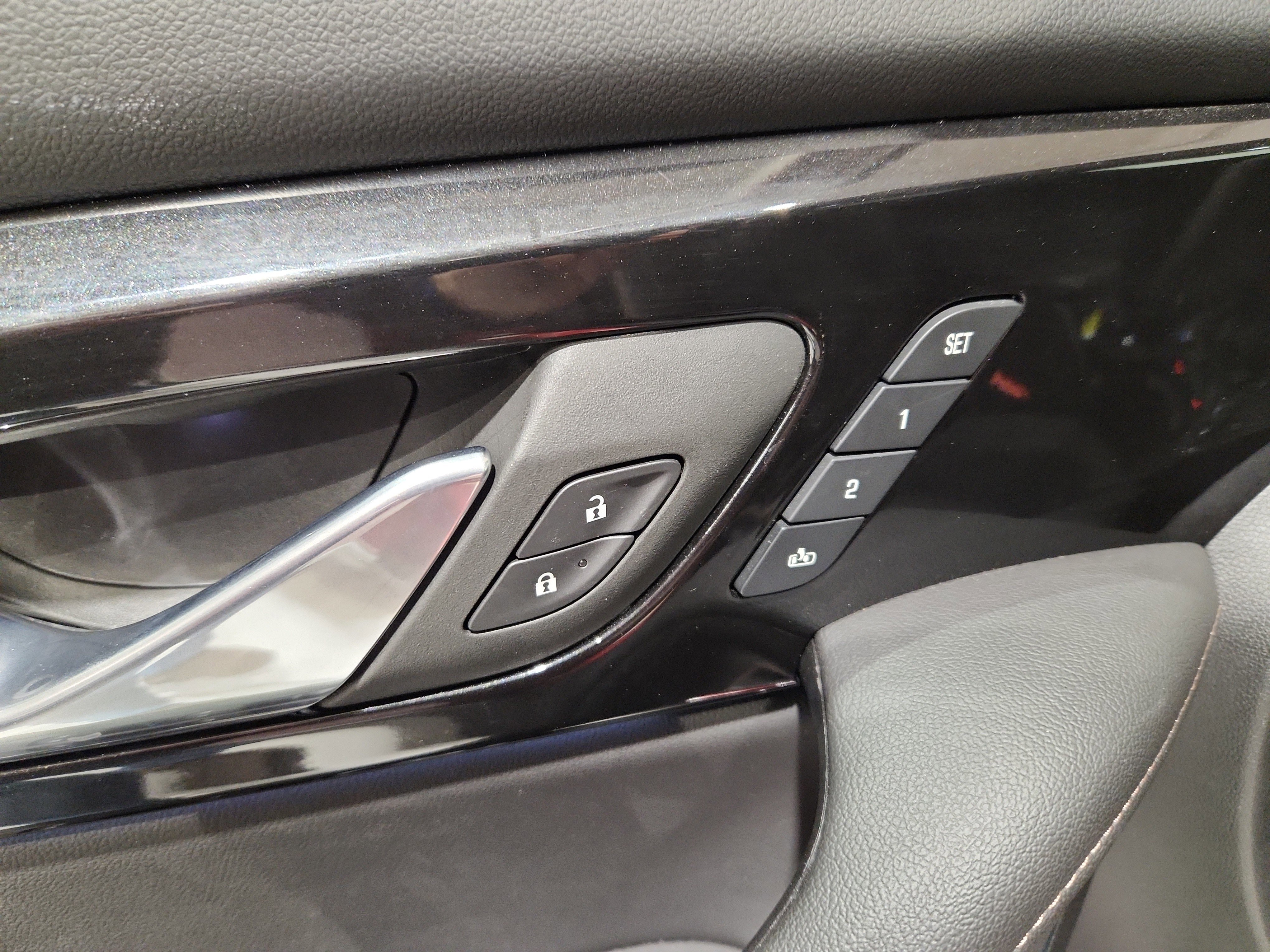 Certified 2023 Chevrolet Blazer Premier w/ Enhanced Convenience Package image 16