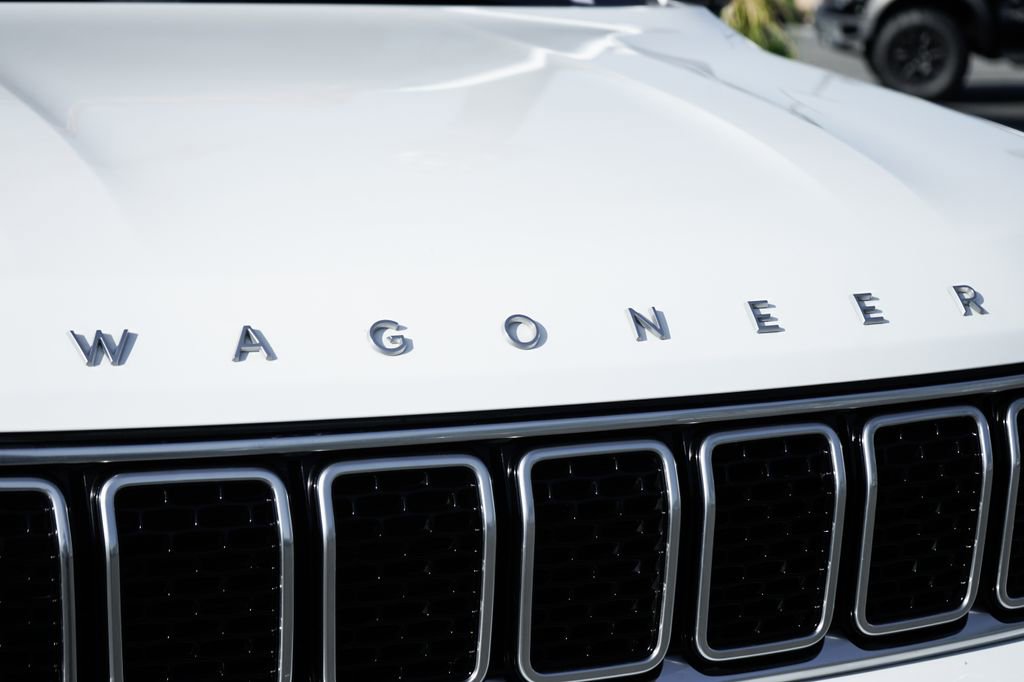 Used 2022 Jeep Wagoneer Series III w/ Rear Seat Video Group 1 image 52