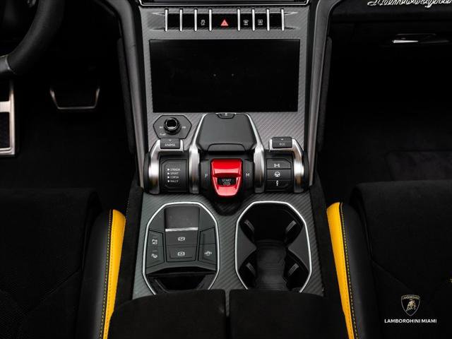 Used 2024 Lamborghini Urus Performante AWD/4WD image 41