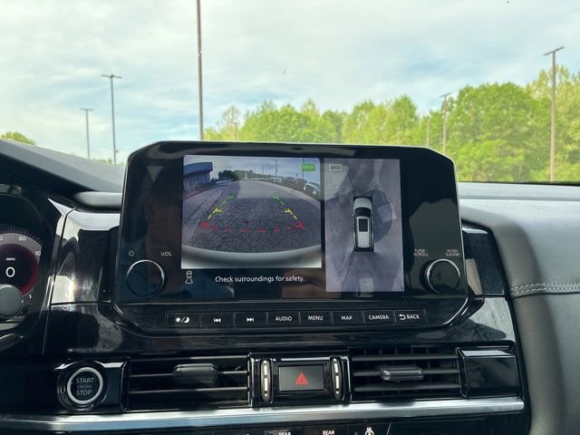 Used 2023 Nissan Pathfinder Platinum AWD/4WD image 12