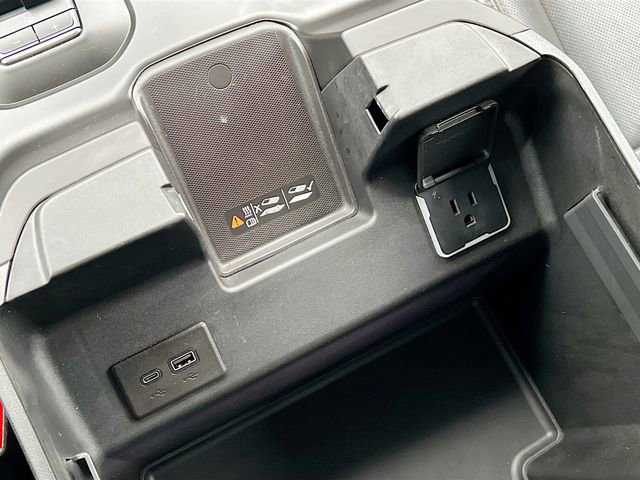 Used 2024 GMC Sierra 2500 AT4 image 34