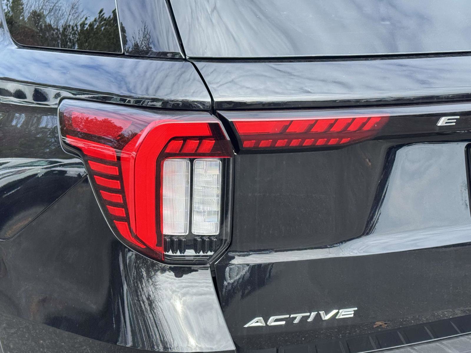 New 2026 Ford Explorer Active image 9