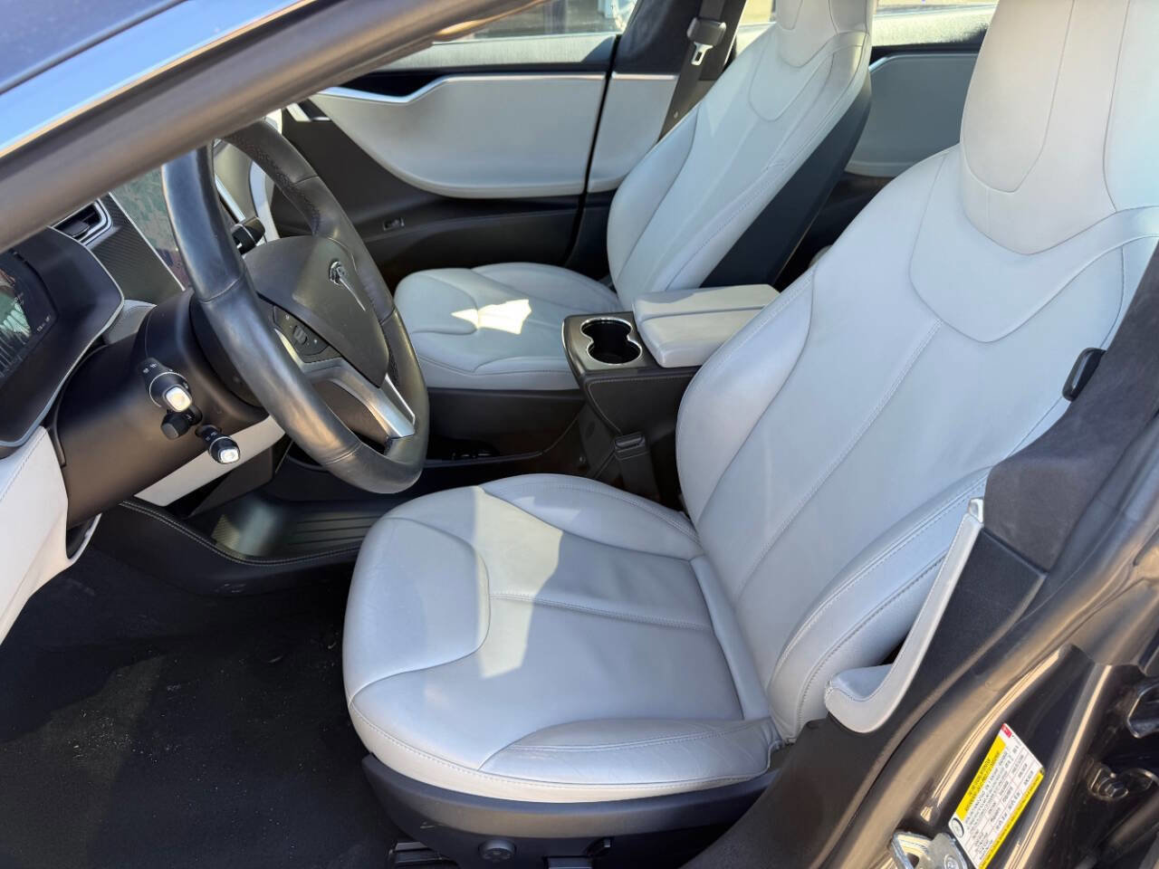 Used 2015 Tesla Model S 85D image 10