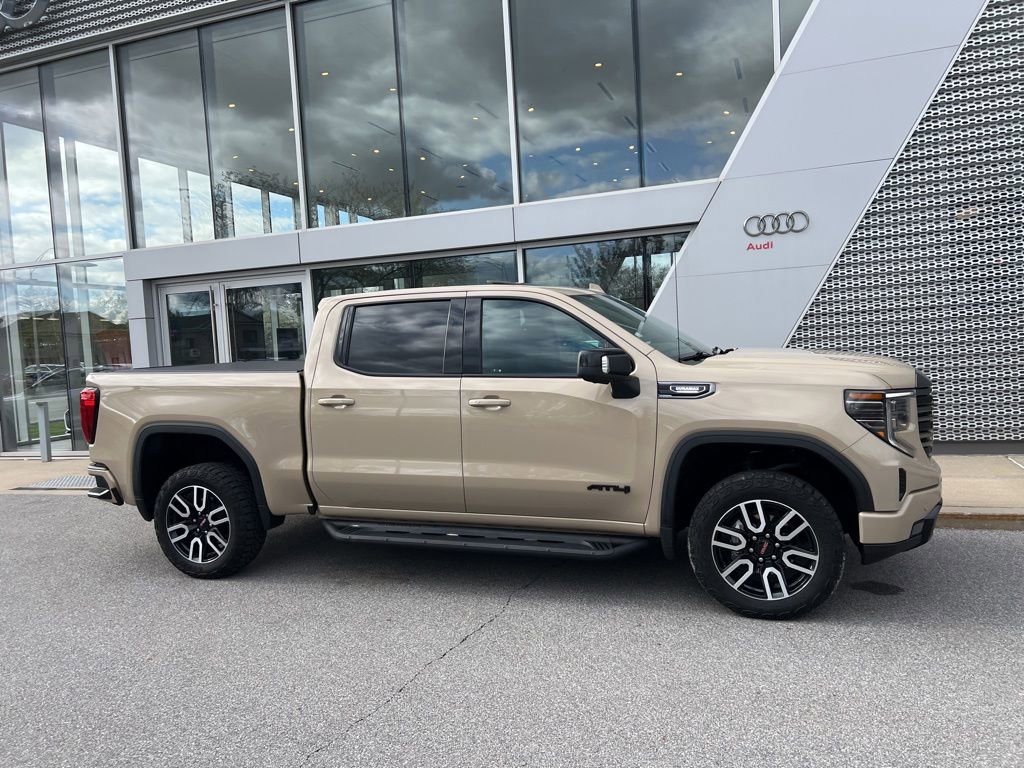 Used 2023 GMC Sierra 1500 AT4 w/ AT4 Premium Package AWD/4WD image 13